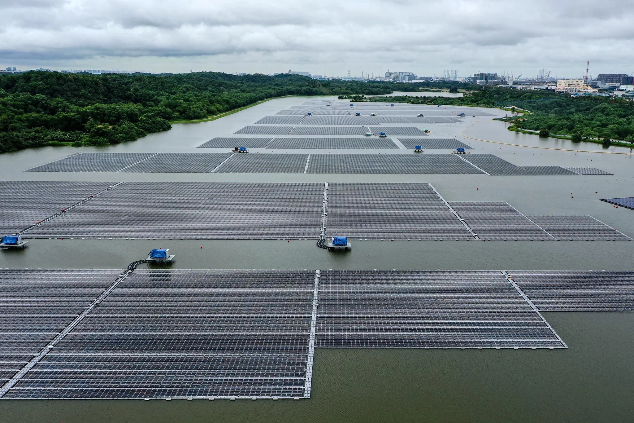 60MW Tengeh Reservoir Project in Singapore: Floating PV Cables Ensure Efficient Voltage-Stabilized Power Transmission