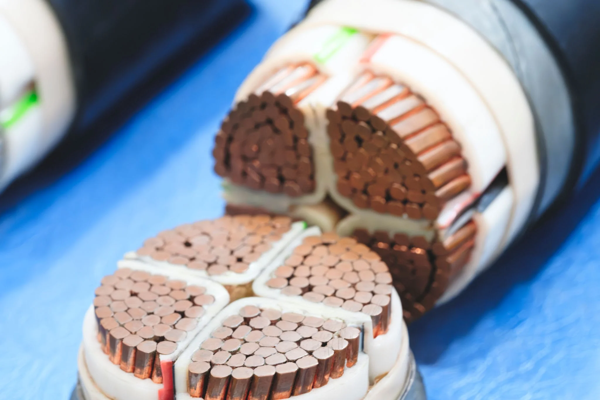 Cross-section of a multi-core XLPE MV cable